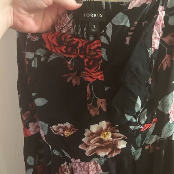 Torrid Mini Challis Skater Dress Black Floral Roses Size 2 - Picture 7 of 8